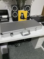 Deluxe Poker Aluminium Case. Texas Hold’em Poker, Sealed Chips & Cards