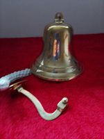 WALL MOUNTED BRASS BELL & BRACKET (14cm Tall) - NEVER BEEN USED