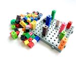 100 x 1cm Linking Cubes & Board - Interlock Snap Build Math Home Early Learning