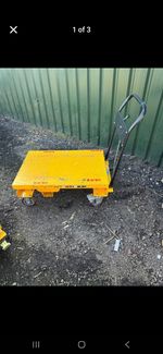 PT150Hydraulic Lifting Platform Truck Manual Pedal Type Folding Scissor Platform