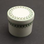 A WEDGWOOD CREAMWARE LEAF AND BERRY PATTERN POT AND COVER C1820.