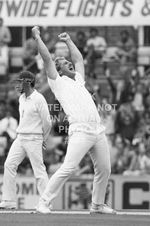 1986 IAN BOTHAM ENGLAND CRICKET QUALITY PHOTO PRINT PLAYER TEAM ACTION