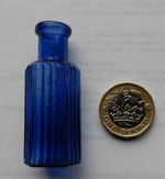 Tiny 2 dram hexagonal poison bottle c1900-10 (J)