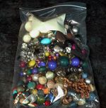 1.30Kg Costume Jewellery Beads Chunky Necklaces Bracelets 14" x 9" Bag #2 Retro