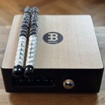 Meinl Professional Pickup Cajon Snare + 2 Cajon Brushes