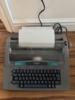 Sharp QL-110 Portable Typewriter Electronic Grey with Instructions COLLECTION