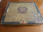 VINTAGE LARRA JAMAICAN CIGAR BOX 24 X 20 X 4 cm #C1585