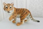 COUNTRY ARTISTS TIGER CUB WALKING NO 02552 - PERFECT CONDITION