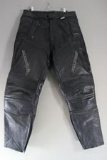 DANNISPORT BLACK COWHIDE LEATHER BIKER TROUSERS: WAIST 34-36 IN/INSIDE LEG 30 IN