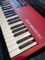 Nord Electro 5D 73 in very good condition. With Gig Bag and sustain pedal