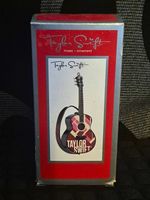 Taylor Swift Red 2012 Musical Guitar Christmas Ornament Clintons Box & Tag