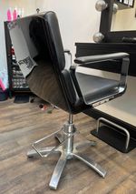 Two takara belmont with footrest and free standing foot rest perfect condition