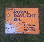 Enamel Royal Daylight Oil Petrol/Oil Advertising Sign Plaque Lighting Heating.