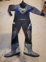 Aqua lung Blizzard Pro Diving drysuit XL And size 11 Boot.