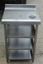 Beer station with glass refresher