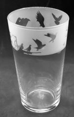 RACING PIGEON Frieze Boxed 57cl Conical 1 Pint Glass