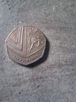2014 Shield of Royal Arms 50p Fifty Pence Coin VGC