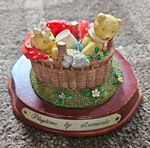 Leonardo Playtime Teddy Bear Figurine, Picnic Theme, Multicolour, Wooden Base
