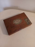 Vintage K&K Flor De Lancha Jamaica Wooden Latching Cigar Box 9" X 6" X 1½"