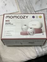 Momcozy M5 Wearable Double Breast Pump. Excellent Condition only used twice