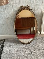VINTAGE METAL GOLD GILT FRAMED WALL MIRROR LOVELY DESIGNED PIECE BOW TOP