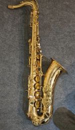 J Michael saxophone in gold Serial number 00-00018