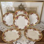 2 x Royal Chelsea Golden Rose Dinner Plates 26.5cm RARE Find