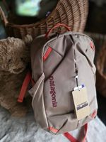 Patagonia  Refugio 26L Backpack , Recycled Material, Hiking  Black Beige/orange 