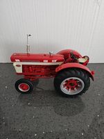 ERTL International 560 Tractor Lafayette Toy Show Indiana 2001 Die Cast Mint