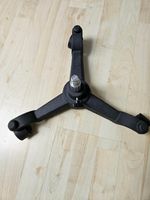 Photographic lighting floor stand with wheels