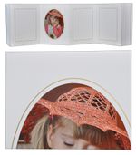 Leporello for 100 Photos 13x18 - White With Gold Edge - Mounts Square + Oval
