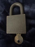 Vintage Early Era American Lock Chicago Padlock With Key. Grip Tumbler