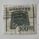 1965 KOREA 300 WON STAMP #374 TILE OF SILLA DYNASTY