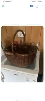 Classic Vintage  Wicker Basket Brown  14" X 11" With handle Woven