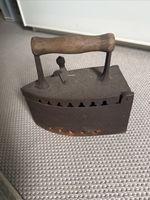 ANTIQUE 19TH CENTURY FRENCH CAST IRON COAL/CHARCOAL IRON