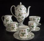 10 Piece Wedgwood Wild Strawberry Coffee Set Demitasse Cups Creamer Sugar Bowl