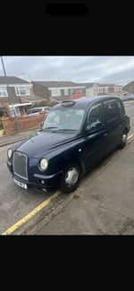 London Black Cab Taxi Tx4 2014 dark blue