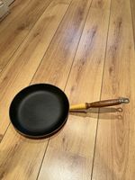 Le Creuset Toughened Cast Iron Non-Stick 28cm Frying Pan. Made in France no 26