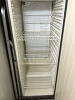 Polar CD082 400L 1 Door Solid Reach-In Refrigerator 1 Section Solid Door