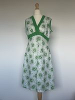 Vintage Sleeveless Sundress Green & White Size 16 V Neck