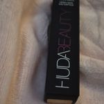 HUDA BEAUTY Foundation Buildable Coverage Peaches N' Cream 245B