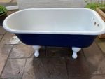 Vintage cast iron roll top bath - free standing with feet