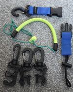 DiveKit-: Dive computer wrist retainer, 3 double hose Clips, universal DSMB clip