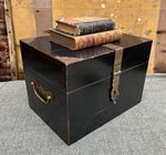 VINTAGE BLACK LACQUER WOODEN & BRASS BOMBAY CAMPAIGN BOX BY AUTHENTIC MODELS