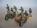 BRITAINS DEETAIL WW2 GERMAN AFRIKAN KORPS SOLDIERS TOY SOLDIERS