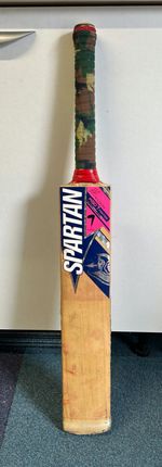 Spartan MS Dhoni 7 Fighter Short Handle 85cms Cricket Bat ( 1.191Kgs / 2.63lbs )