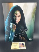 Gal Gadot Wonder Woman Signed 8x10 Photo w Celebrity Authentics COA / Photo