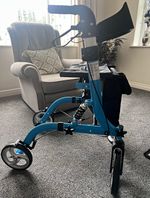 HOMCOM 4 Wheel Rollator Walker Blue with Seat Padded Armrests Bag 136kg