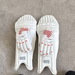 GM 808 Cricket Batting Pads, 40cm from knee to instep and GN101 Batting Gloves