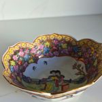 Chinese Handpainted Porcelain Bowl Famille Rose Octagonal Scalloped Rim
